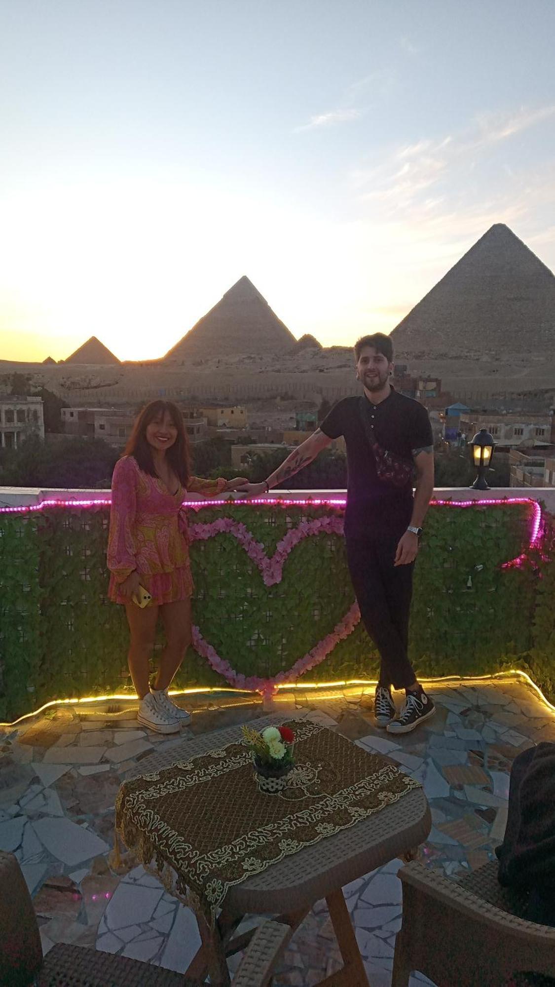 Pyramids Show Hotel Kafret el-Gabal Zewnętrze zdjęcie